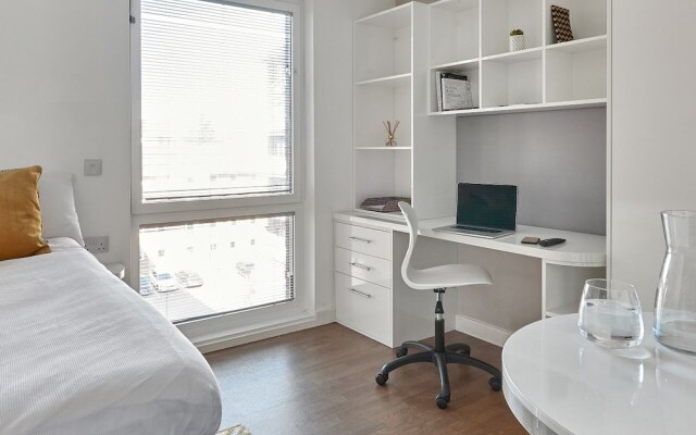 Relax By MPH-70 Chic Studios In Prime Liverpool