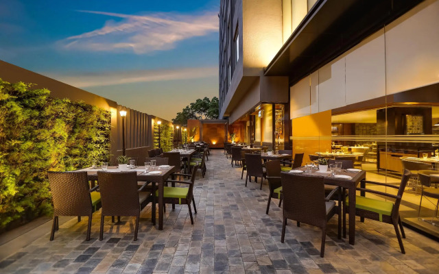 Lemon Tree Hotel Viman Nagar Pune