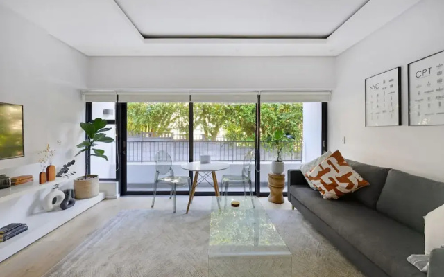 Modern Sea Point Apartment Rooftop Pool