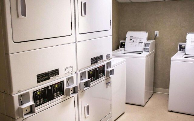 Comfort Suites Lake George