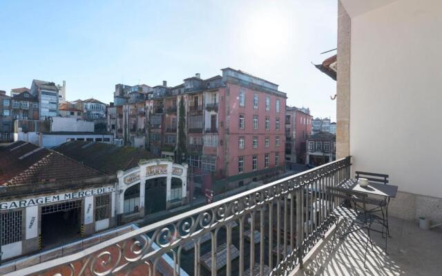 Tripas-Coração, Sá Da Bandeira Apartments