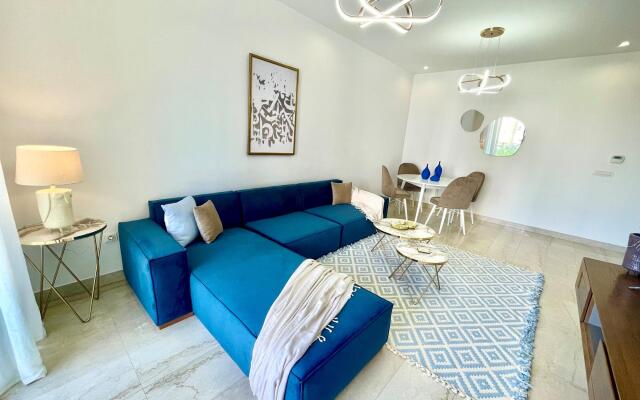 NEW Bright and Luxurious 2bds in Rd Malaga B10
