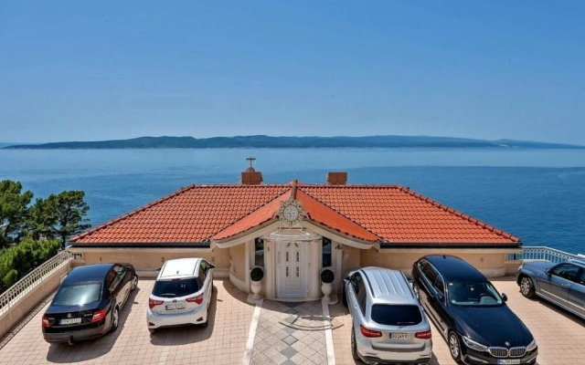 Draga - 10 m From sea - A1