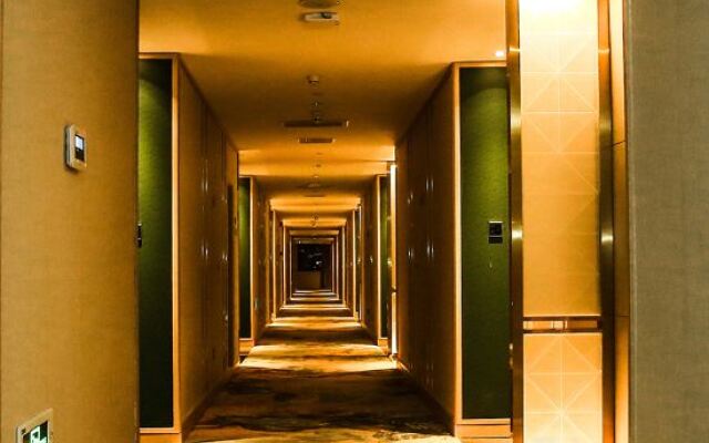Fragrans Hotel(Suzhou Lumu Metro Station Branch)
