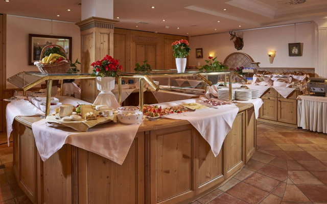 The Glacier Hotel (ex Eurotel Victoria)