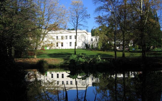 Woodbrooke Quaker Study Centre