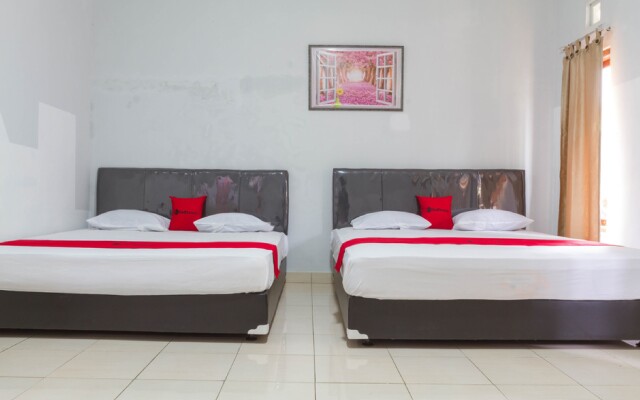 RedDoorz Resort Syariah @ Idelansia Home Stay Ciater