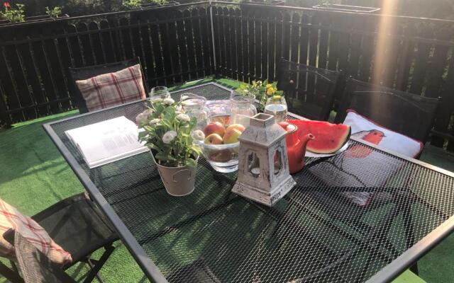 Willa Karolinka Stróża