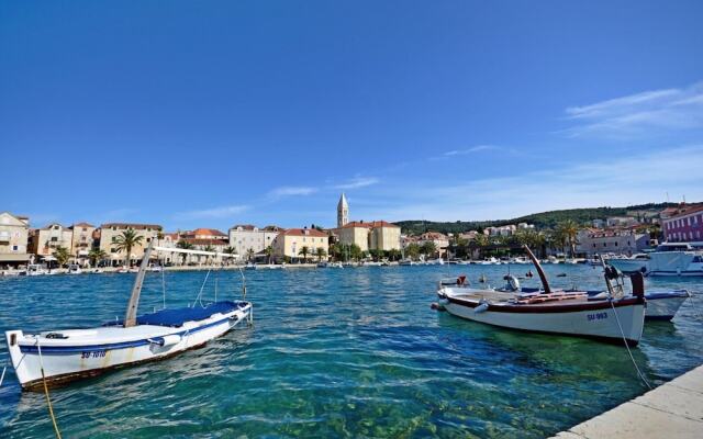 A2 - Cozy Apartment, Best Location in Supetar