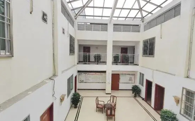 Huatianlong Business Hotel