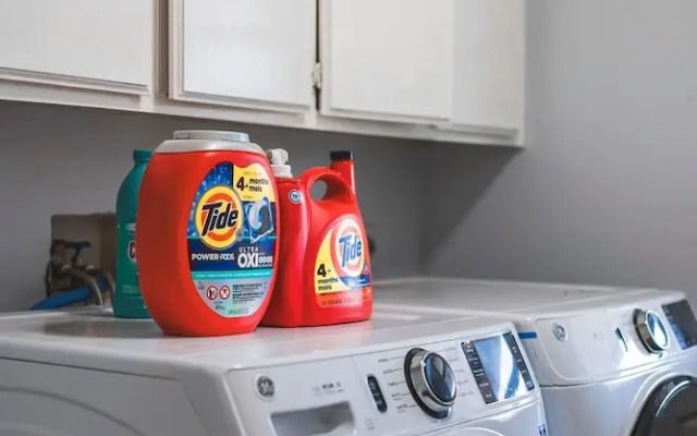 Spacious Retreat Near Iconic LA Sights