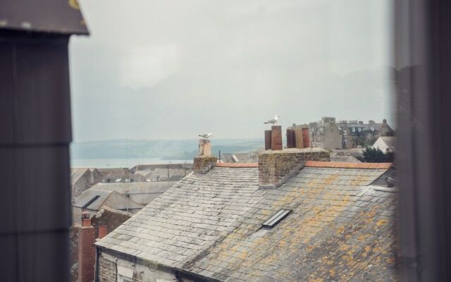 Padstow Breaks - Duke House