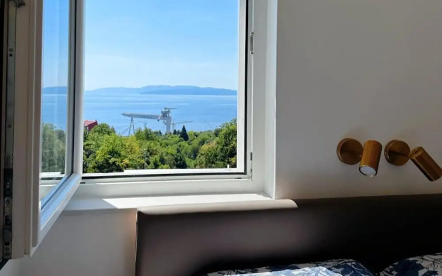 Sea View Apartment Rijeka-free Parking-6 People