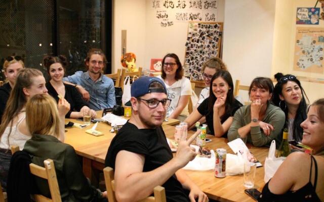 Osaka Guesthouse Nest - Hostel