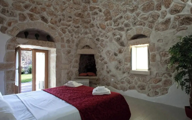 Tenuta Bouganville With Garden And Pool