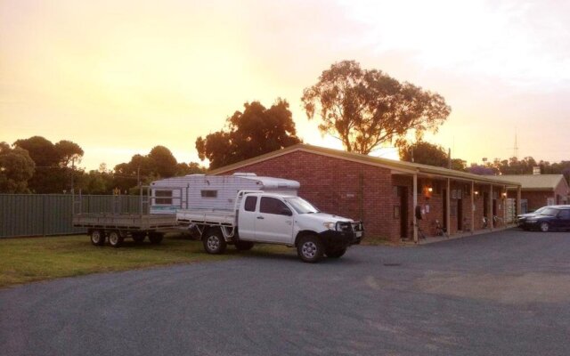 Bakery Park Motor Inn