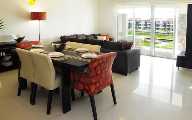 Pure All Suites at Nick Price Residences
