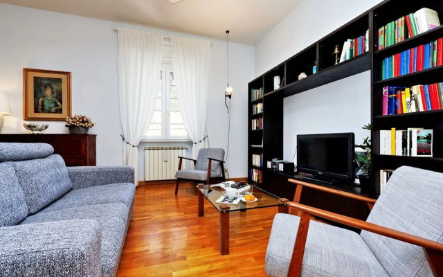 Luxury, Large Flat With Terrace on Vatican Walls