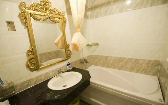 Phung Hoang Golden Hotel