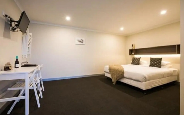 Heathcote Inn