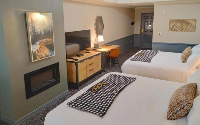 Hotel NoBo Cascade, Tapestry Collection by Hilton