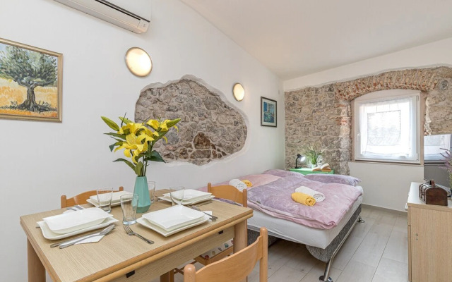 Lovely Apartment Milica 100mt From sea