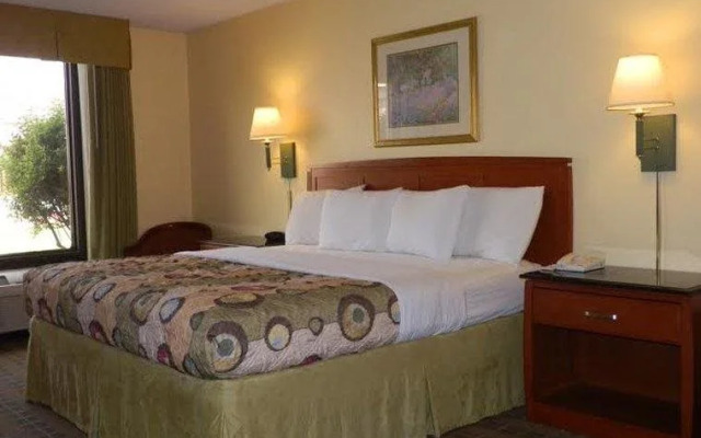 Regency Hotel & Conference Center