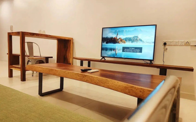 Quality Hotel & Suites Montreal East