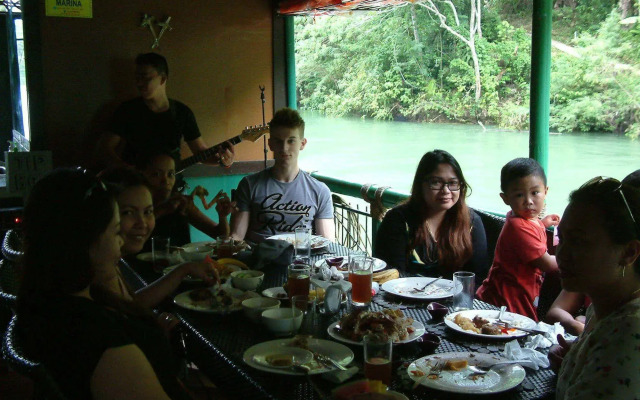 Bohol White House Bed & Breakfast