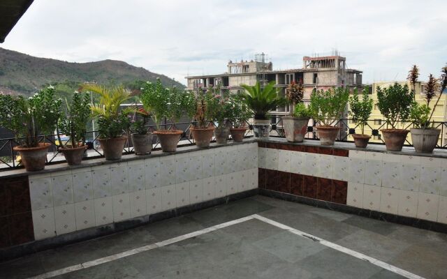 Hotel Aastha