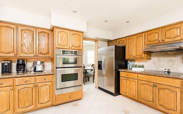 Paradise Retreat 4BR by Casago