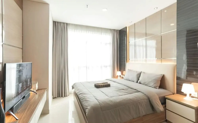 Central Royal Apartments by Emily