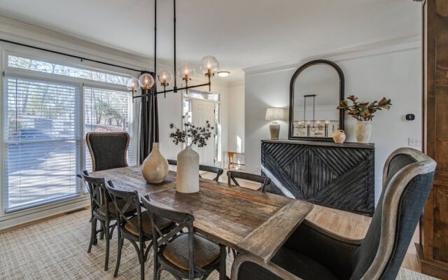 Luxury Mountain Home in Big Canoe! Golf / Lake / EV / Game Room!