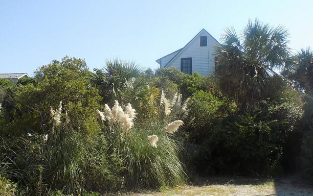 Delta House - 6 Br Home