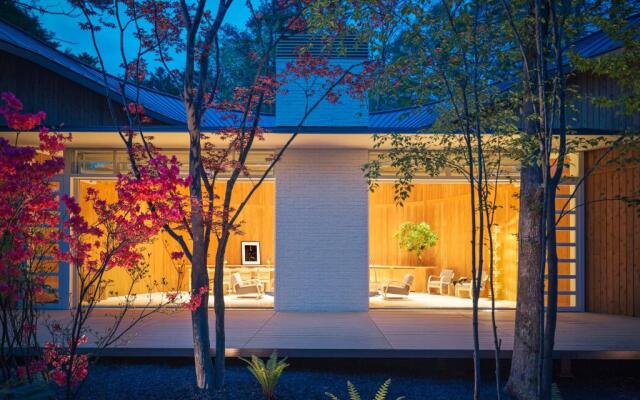 Shishi Iwa House