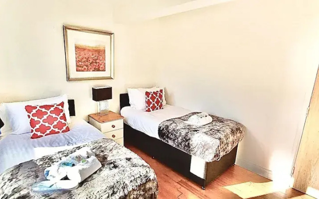 Amara House