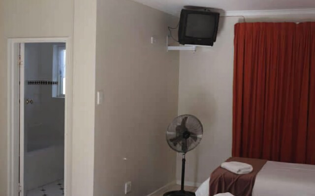 Hillcrest Manor Guesthouse