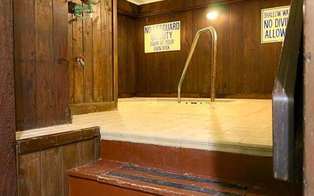 Schooner II Beach and Racquet Club