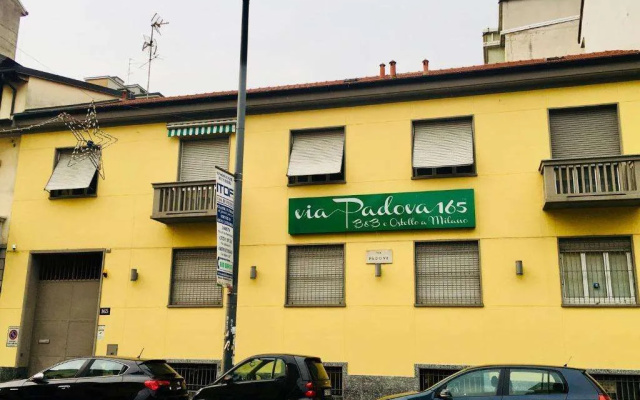 Via Padova 165
