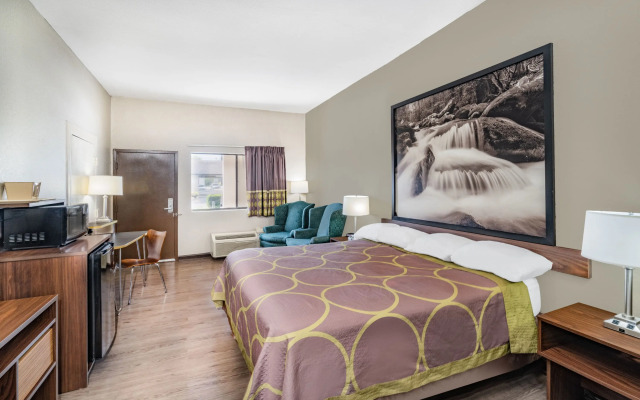 Travelodge by Wyndham Fort Wayne North