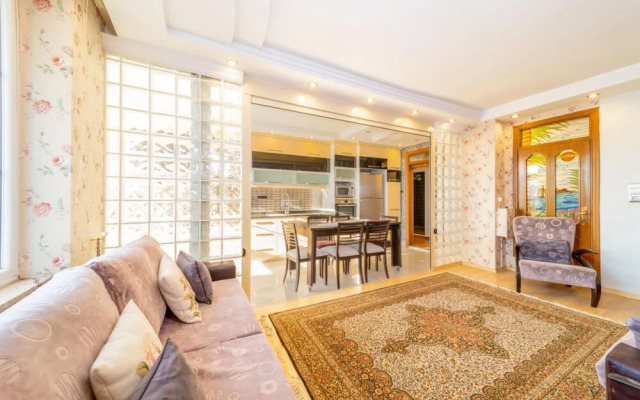 Lovely Flat With Sea View Near Beach in Muratpasa