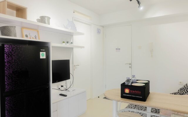 Stylish and Modern 2BR Bassura City Apartment