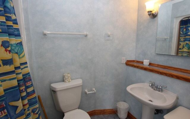 Catchin Waves - 4 Br Home