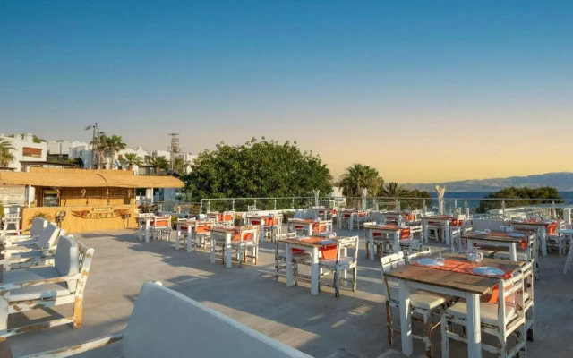 Charm Beach Hotel - All Inclusive