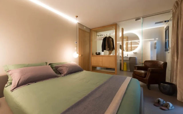 Locanda Black and White