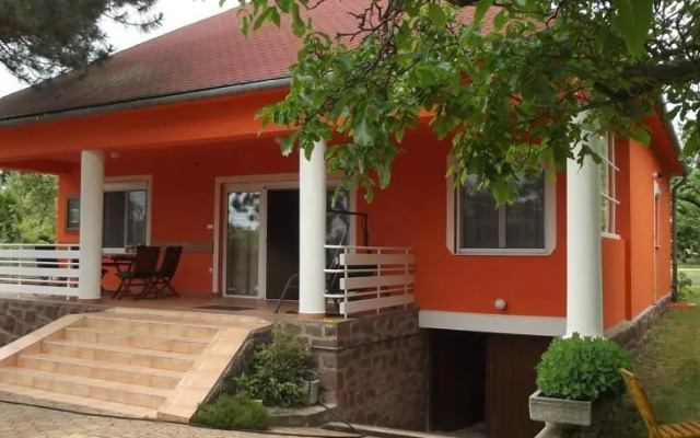 Domi Villa