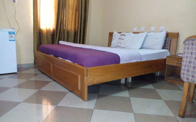 Richanthonio Suites