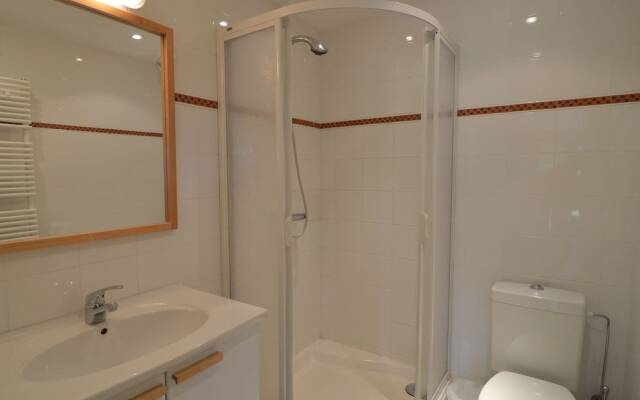 Charming Holiday Home in Robertville with Steambath