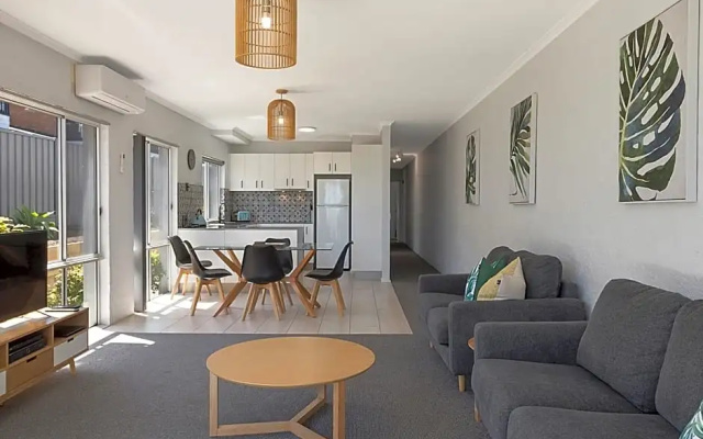 The Palms Apartments