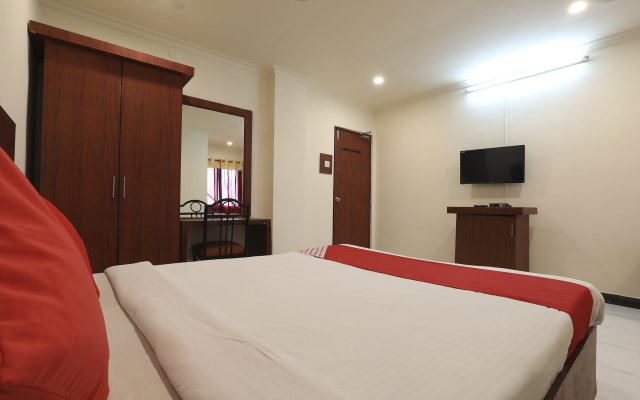 OYO 14726 Hotel Vaishnavi park